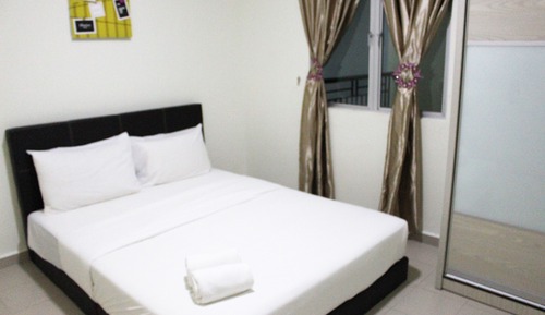Family Room, 2 Bedrooms