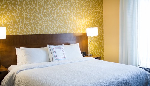 Room, 1 King Bed (Hearing Accessible)