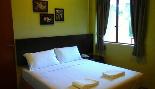 Standard Room, 1 Queen Bed