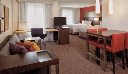 Studio, Multiple Beds (Mobility/Hearing Access, Roll-in Shwr)