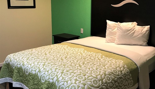 Basic Single Room, 1 Queen Bed, Non Smoking