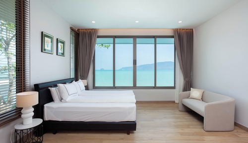 4-Bedroom Beachfront Pool Villa