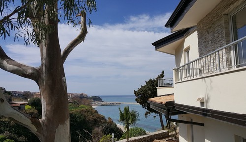 Deluxe Quadruple Room, 2 Bedrooms, Partial Sea View, Garden Area