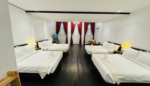 Suite, Balcony, City View