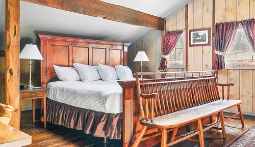 Room, 1 King Bed (Carriage House)