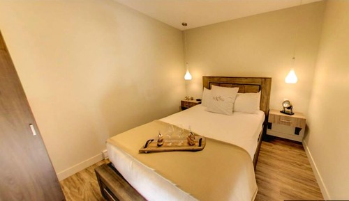 Condo, 2 Bedrooms, Full Kitchen