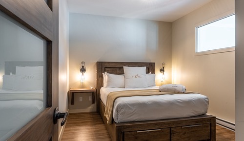 Condo,1 Bedroom, Kitchenette
