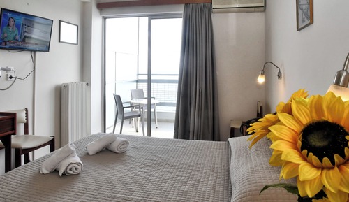 Single Room, Sea View
