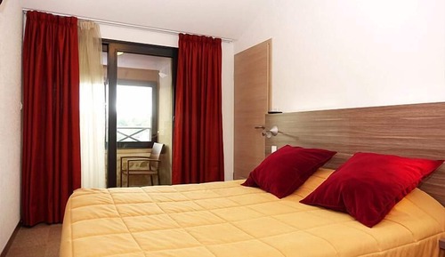 Double Room (Shower)