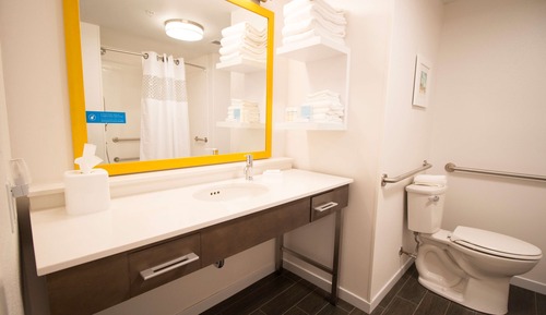 Room, 2 Queen Beds, Accessible, Non Smoking (Hearing)