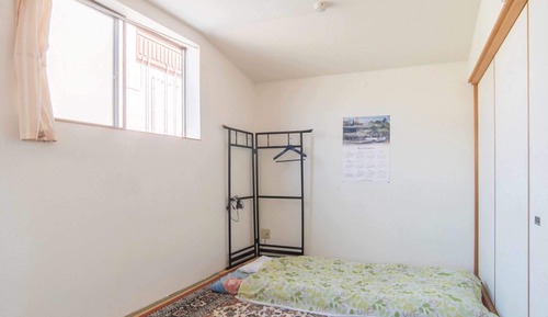 Japanese Style Room with Shared Bath/Toilet (6 tatami mats)