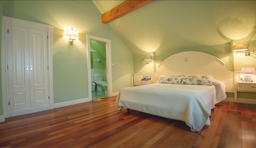 Double Room (with extra bed)