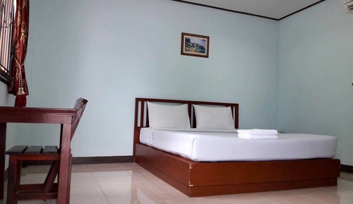 Standard Room with Garden View