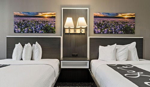 Deluxe Suite, 2 Queen Beds