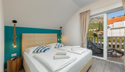 Luxury Suite, 1 Bedroom, Terrace, Pool View