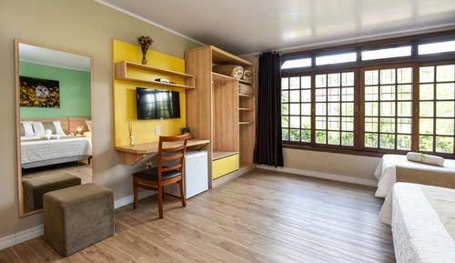 Deluxe Quadruple Room