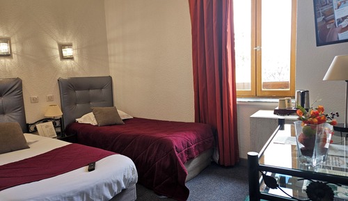Standard Twin Room