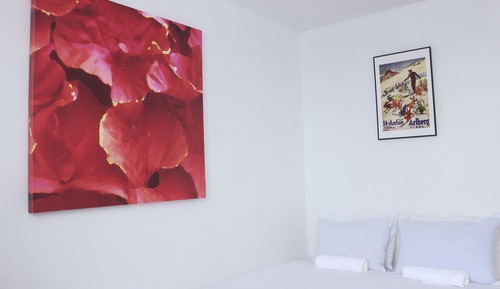 Queen Bed Room