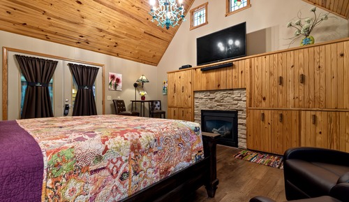 Cabin (Magnolia)