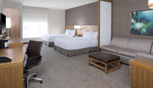 Room (2 Queen & 1 Sofa Bed)