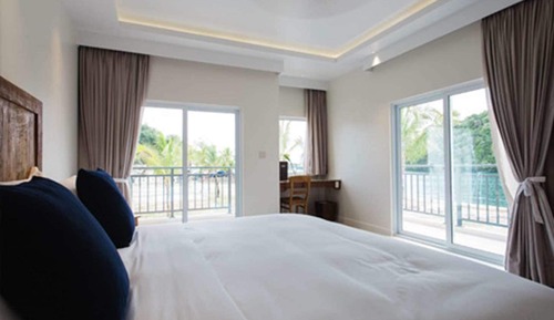 Marina Orchid Room