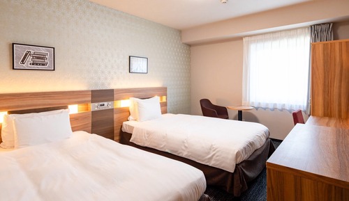 Standard Room, Non Smoking (2 Twin Beds and Trundle Bed)