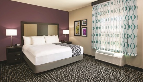 Suite, 1 King Bed, Non Smoking