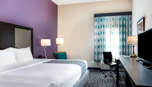 Room, 1 King Bed, Accessible, Non Smoking (Mobility/Hearing Impaired Accessible)