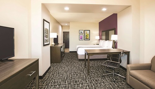 Deluxe Room, Multiple Beds, Accessible, Non Smoking (Mobility/Hearing Impaired Accessible)
