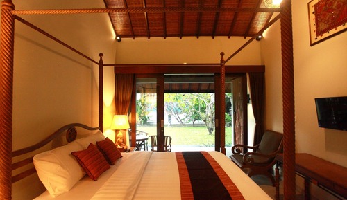 Deluxe Queen Room