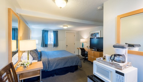 Standard Room, 1 King Bed (Titcomb Deluxe 1 King)