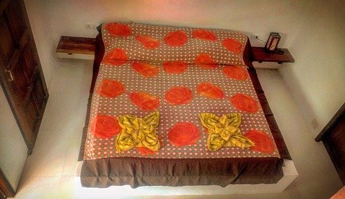 Economy Room, 1 King Bed, Private Bathroom