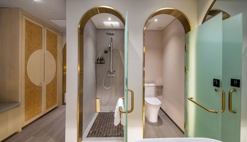 Family Triple Room, City View