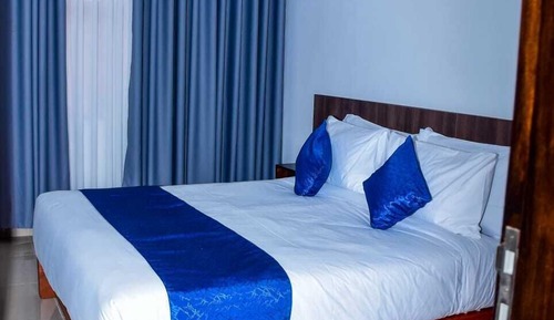 Superior Studio Suite, City View