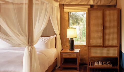 Standard Tent, 1 King Bed (Luxury Safari)