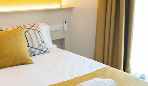 Superior Apartment, 1 Queen Bed with Sofa bed, Private Bathroom, City View