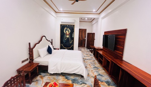 Classic Double Room