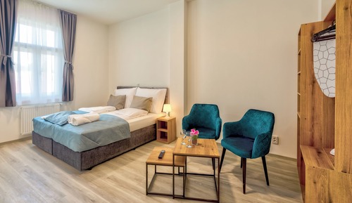 Classic Studio, City View