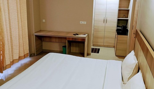 Deluxe Apartment, Balcony, Garden View