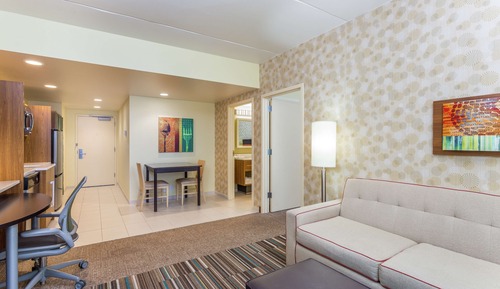 Queen One Bedroom Suite