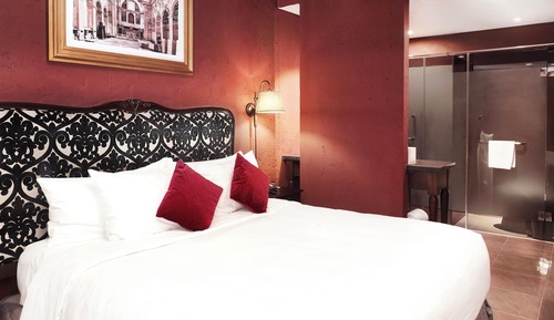 Deluxe Room, 1 King Bed