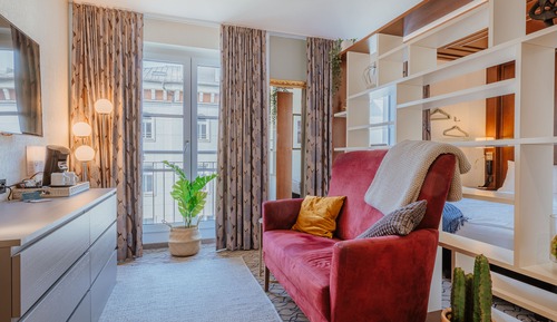 Deluxe Studio, 1 King Bed