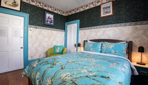 Double Room, 1 Queen Bed