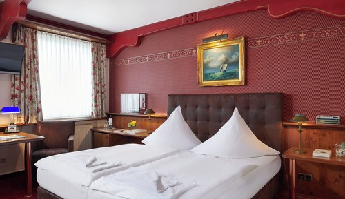 Classic Double Room