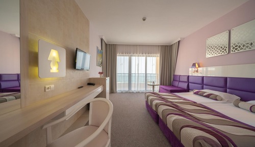 Standard Double Room, Partial Sea View (Free Aquapark Access)