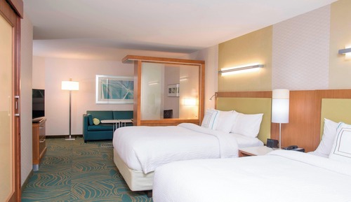 Suite, Multiple Beds (Hearing Accessible)