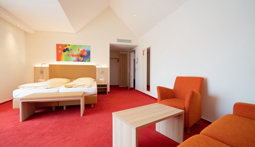 Studio Suite, River View