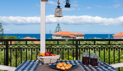 Studio, Sea View