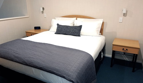 One Bedroom Executive Apartment (Level 2 – Access by Stairs Only)