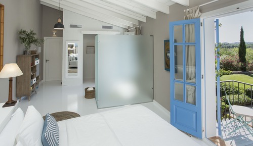 Double Room (MIRO)